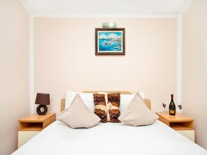 Iron/ironing board, WiFi, bed sheets - Perfect Budva Stay Near the Sea & Aqua Park - Duplex Studio 1/3 2 (Budva)