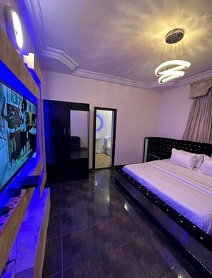 3 chambres, fer et planche Ă repasser, Wi-Fi, draps fournis