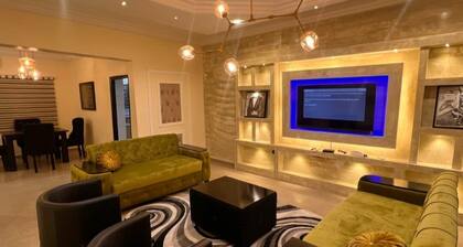 Spacious 3-bedroom apartment in excellent Abuja with AC, WiFi, fitness room