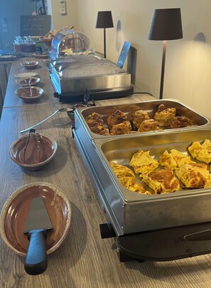Desayuno bufé gratuito y diario