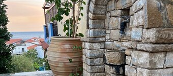 Pantheon Apartments & Studios