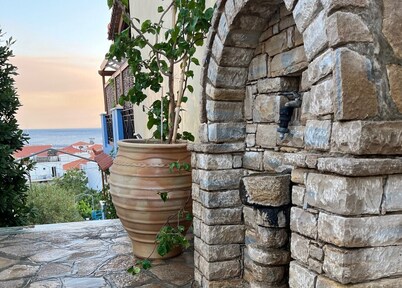 Pantheon Apartments & Studios