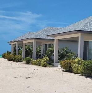 Exterior - Strawberry Bungalow On Fountain Bay (Freetown Settlement)