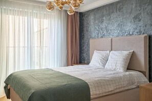 1 bedroom, iron/ironing board, WiFi, bed sheets - Taksim Lagirio Residence - Deluxe One-Bedroom Apartment with City View (Istanbul)