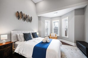 3 bedrooms, iron/ironing board, WiFi, bed sheets - Bright Washington DC Apartment (Washington)