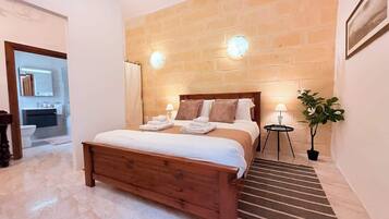 4 bedrooms, iron/ironing board, travel cot, WiFi
