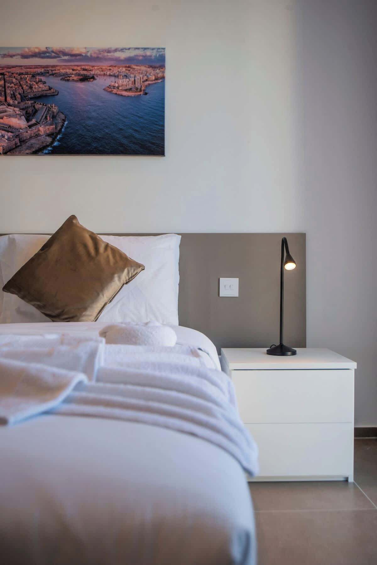 1 habitación, tabla de planchar con plancha, wifi y ropa de cama 