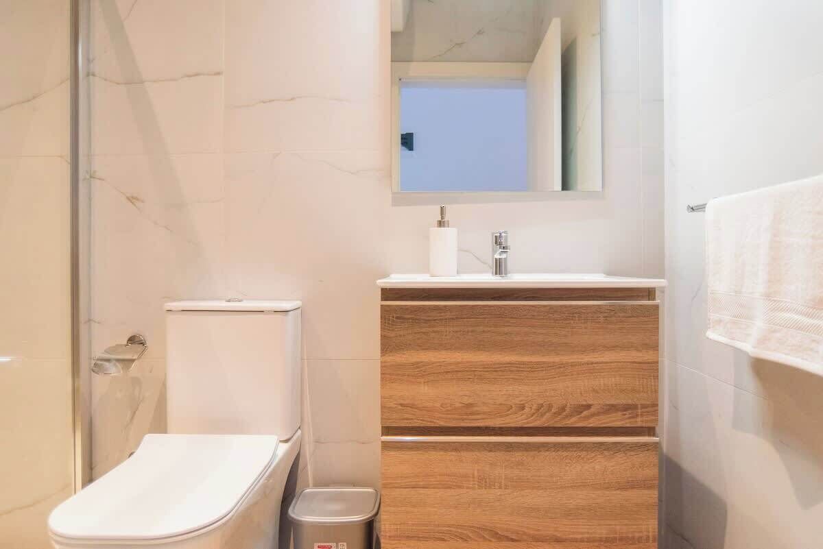 Dusche, Haartrockner, Shampoo