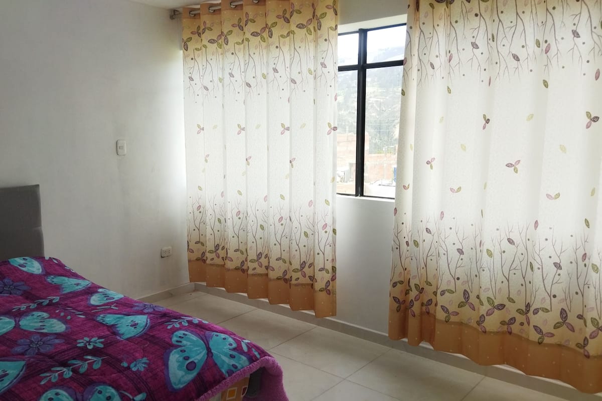 Habitación clásica doble, vistas a la montaña | Escritorio y wifi gratis