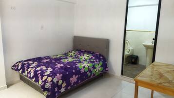 Classic Double Room | Desk, free WiFi