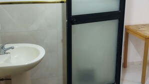 Classic Double Room | Bathroom - El Hospedaje de Liz - Huaraz (Independencia)