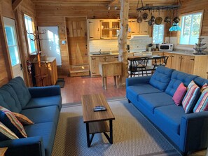 Living area - The #1 Pet Friendly Boutique Hotel in Quebec (Mont-Tremblant)