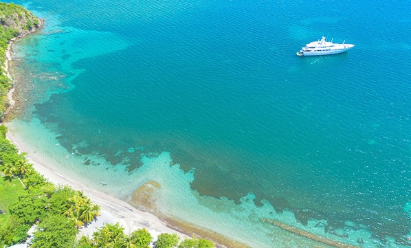 On the beach, white sand - Domaine de l'Anse Ramier (Trois-Ilets)