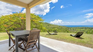 Superior Studio, 1 King Bed with Sofa bed, Sea View | Terrace/patio