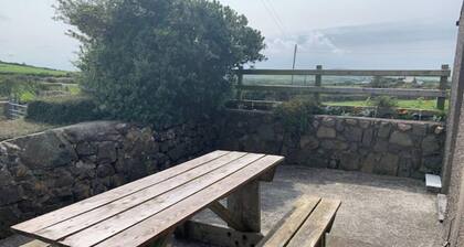 Ffermdy Sychnant Farmhouse, perfect for tranquility