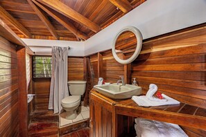 Bathroom - Beach Cabin (Playa Pochote)