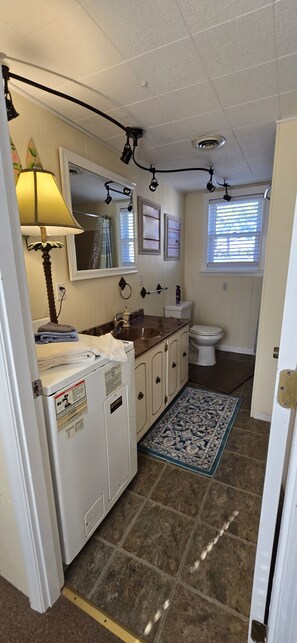 Interior - Second floor family suite 2 private bedrooms. (Hubert)