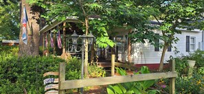 Property grounds - The Zen Suite at the White House.  Private entrance & private dining/den area. (Hubert)