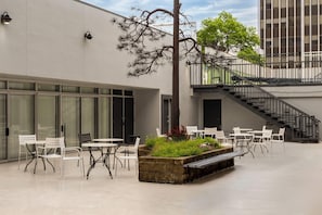 Courtyard - Super 8 By Wyndham Great Falls City Center (Great Falls)