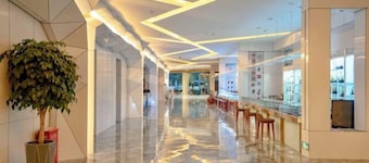 Holiday Inn Altay Golden Bridge