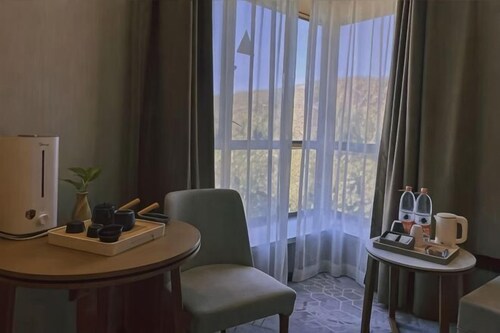 Holiday Inn Altay Golden Bridge