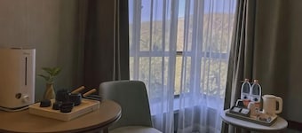 Holiday Inn Altay Golden Bridge