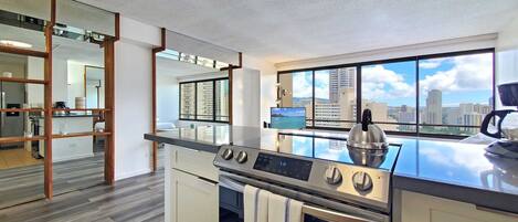 Fridge, microwave, oven, stovetop