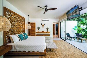 5 bedrooms, travel cot, WiFi, bed sheets