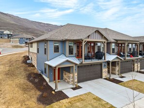 Exterior - ~BRAND NEW ~ Scenic Luxury Mountain Retreat (Heber City)