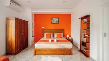 5 Schlafzimmer, Bügeleisen/Bügelbrett, Reisekinderbett, WLAN