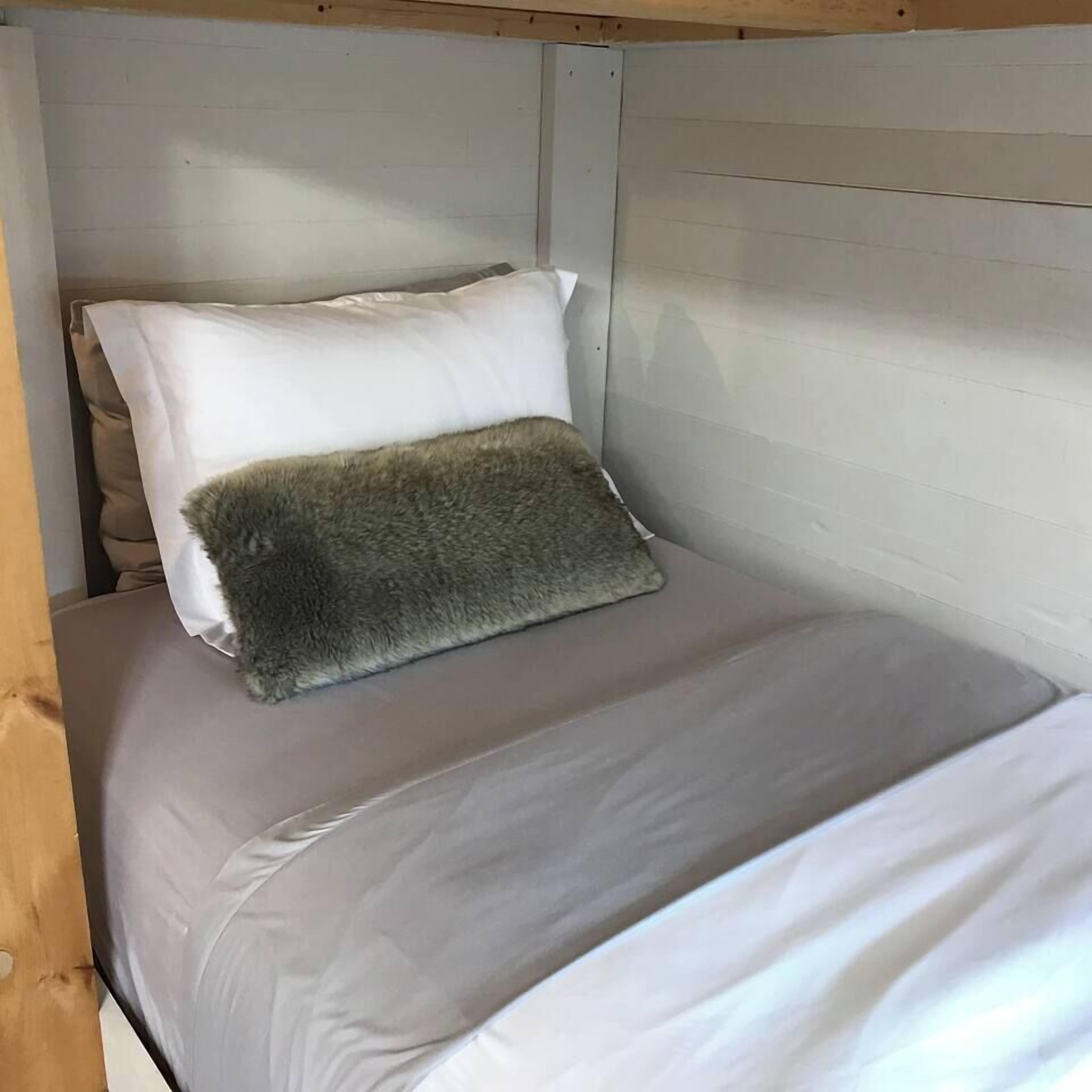 1 chambre, accès au Wi-Fi (inclus), literie fournie