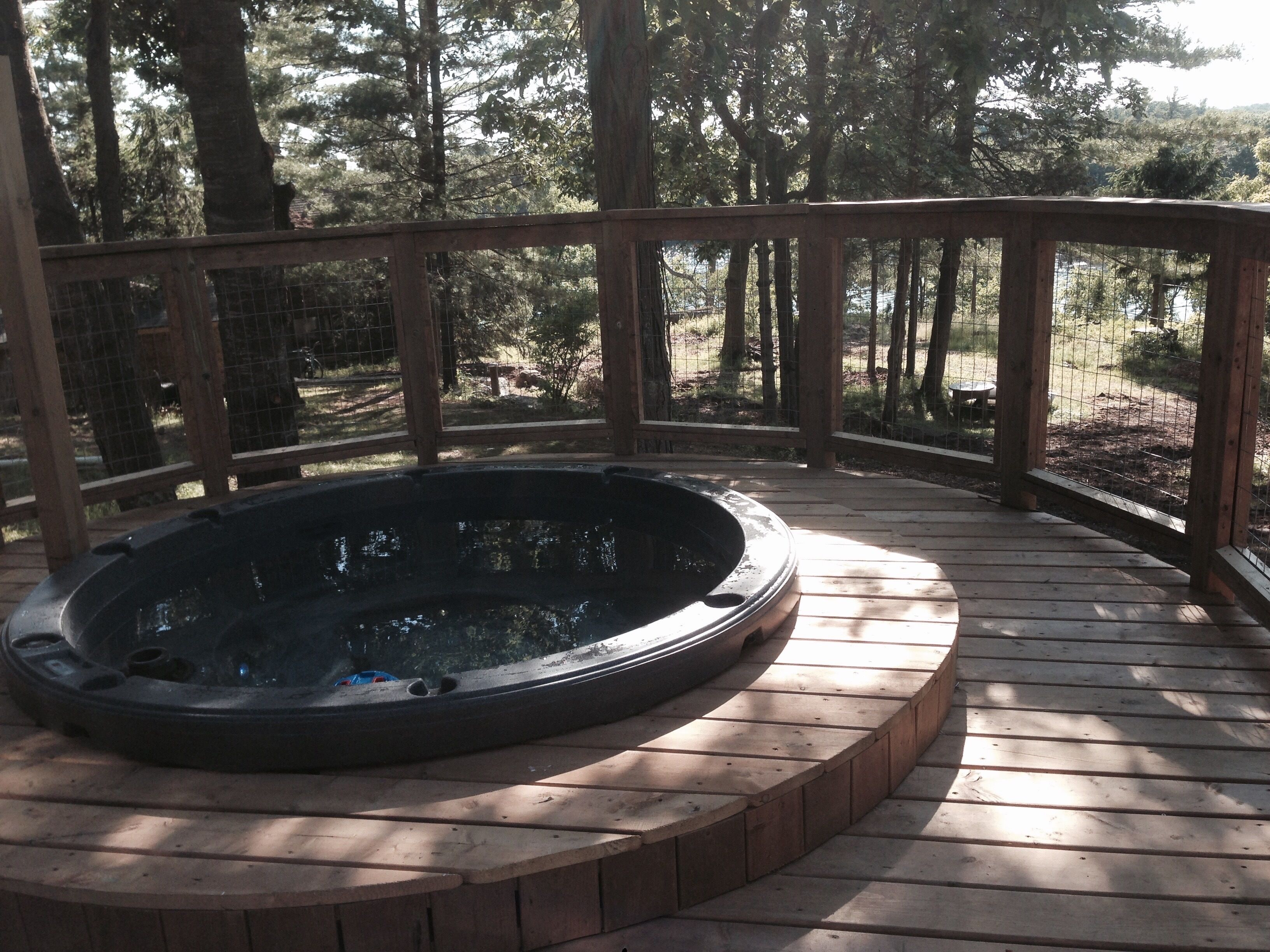 Outdoor spa tub