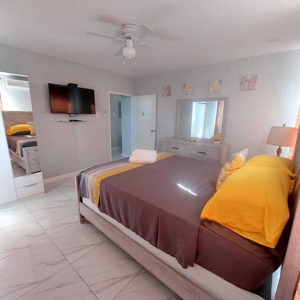 3 Schlafzimmer, Bügeleisen/Bügelbrett, kostenloses WLAN, Bettwäsche