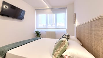 3 Schlafzimmer, BĂŒgeleisen/BĂŒgelbrett, Reisekinderbett, Internetzugang