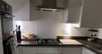 Luxurious Home Near Luton Airport. Suitable for Families and Contractors