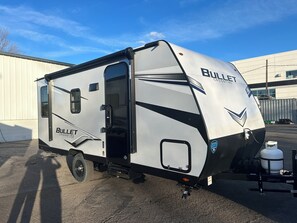 Property grounds - Adventure Awaits! 2024 Keystone Bullet RV Rental (Washington)