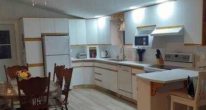 Cozy House just minutes from Parlee Beach