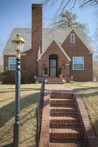 Downtown Farmville-Walk To LW Campus-Walk To Greenfront-Close to Hampden Sydney 