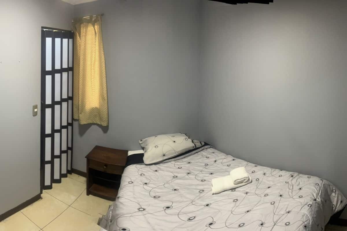 Basic Single Room | Free WiFi, bed sheets