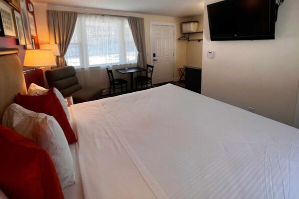 1 chambre, fer et planche à repasser, lit de bébé portatif, Wi-Fi