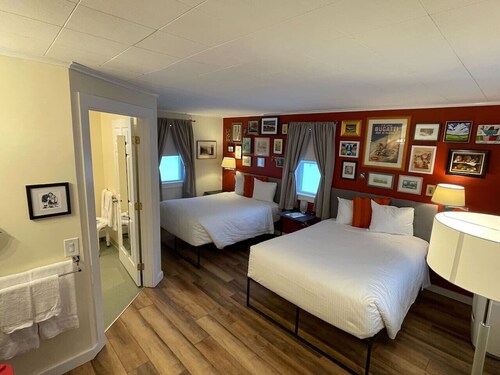 Sleep Woodstock Mobility Impaired Accessible Suite