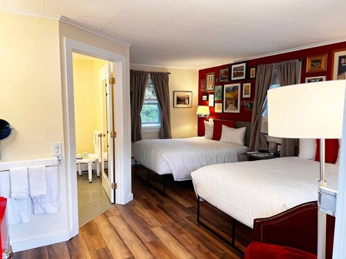 Sleep Woodstock Mobility Impaired Accessible Suite