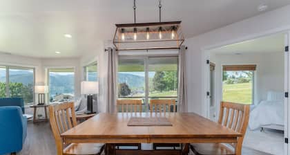 Wapato Point Condo with Resort Amenities! 2bed/2bath, 2nd floor w/washer, unit 616