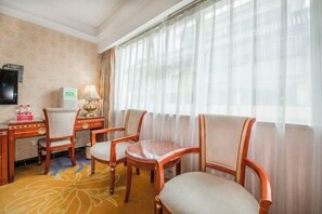 Room - Vienna Hotel (Foshan Zumiao Museum Lingnan Tiandi Branch) (Foshan)
