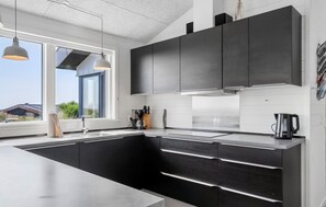 Kühlschrank, Herdplatte, Geschirrspüler