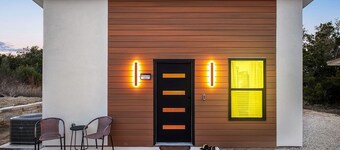 Cozy Luxe Casita | Spa Shower • Deer • Wine Vibes
