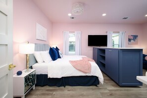 1 habitación, tabla de planchar con plancha, wifi gratis y ropa de cama 