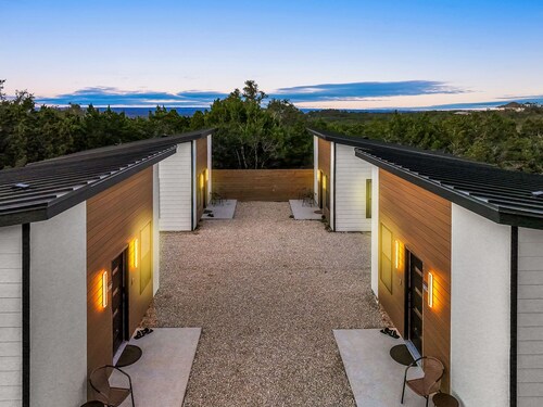 Serene Hill Country Casita ~ Scenic View ~ Patio