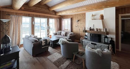 Nice home in Nord-Torpa with sauna