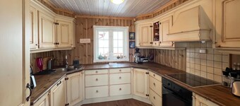 Nice home in Nord-Torpa with sauna